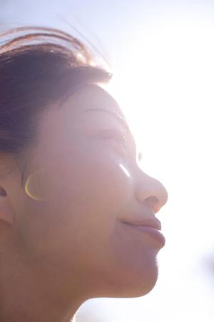 レーザー治療でニキビやニキビ跡を改善